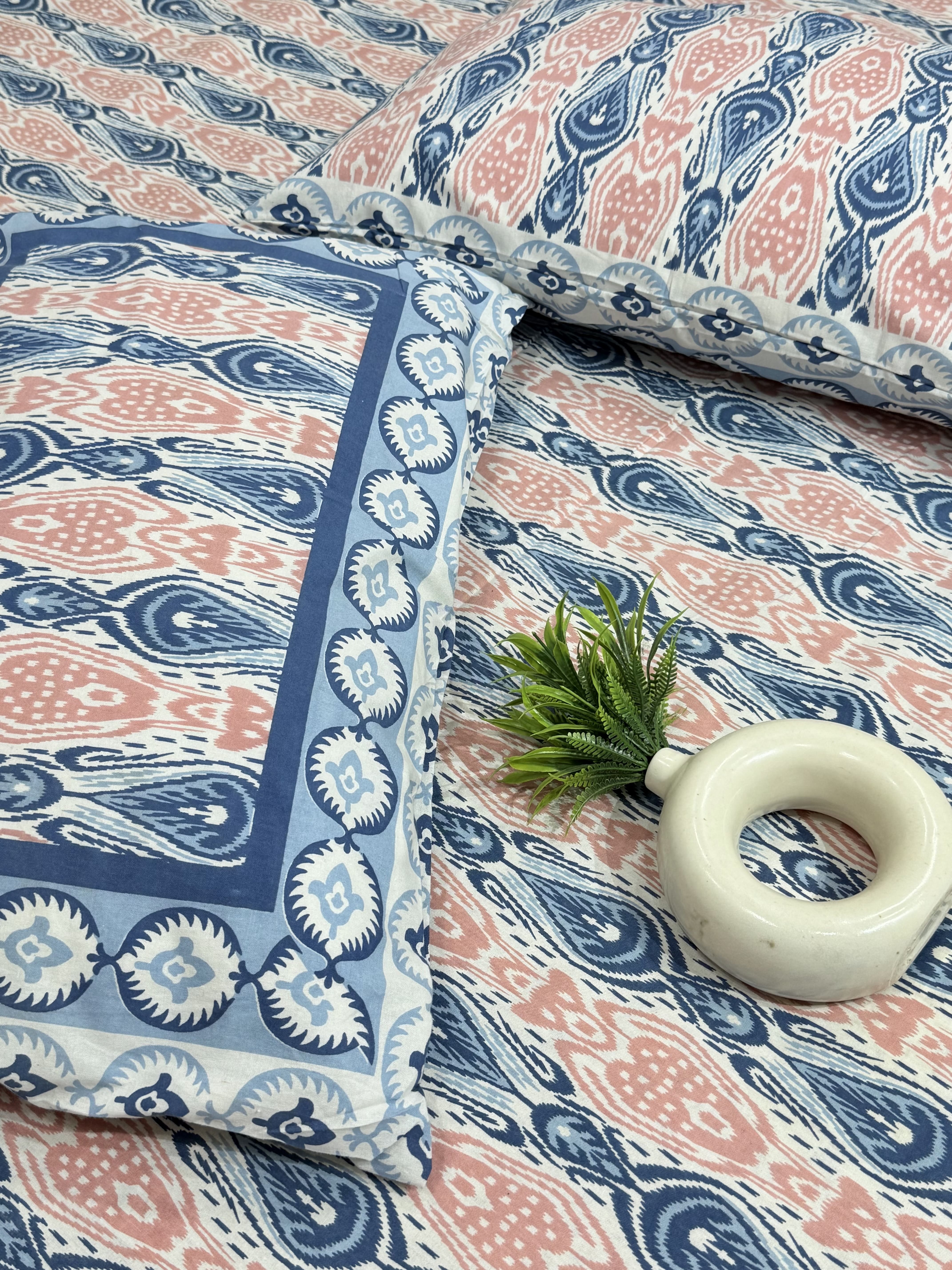 Blue & Coral Paisley Cotton Bedsheet Set - The Comfy Dreams